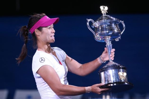 Australian Open: Li Na clinches the Women's Title by outclassing Cibulkova